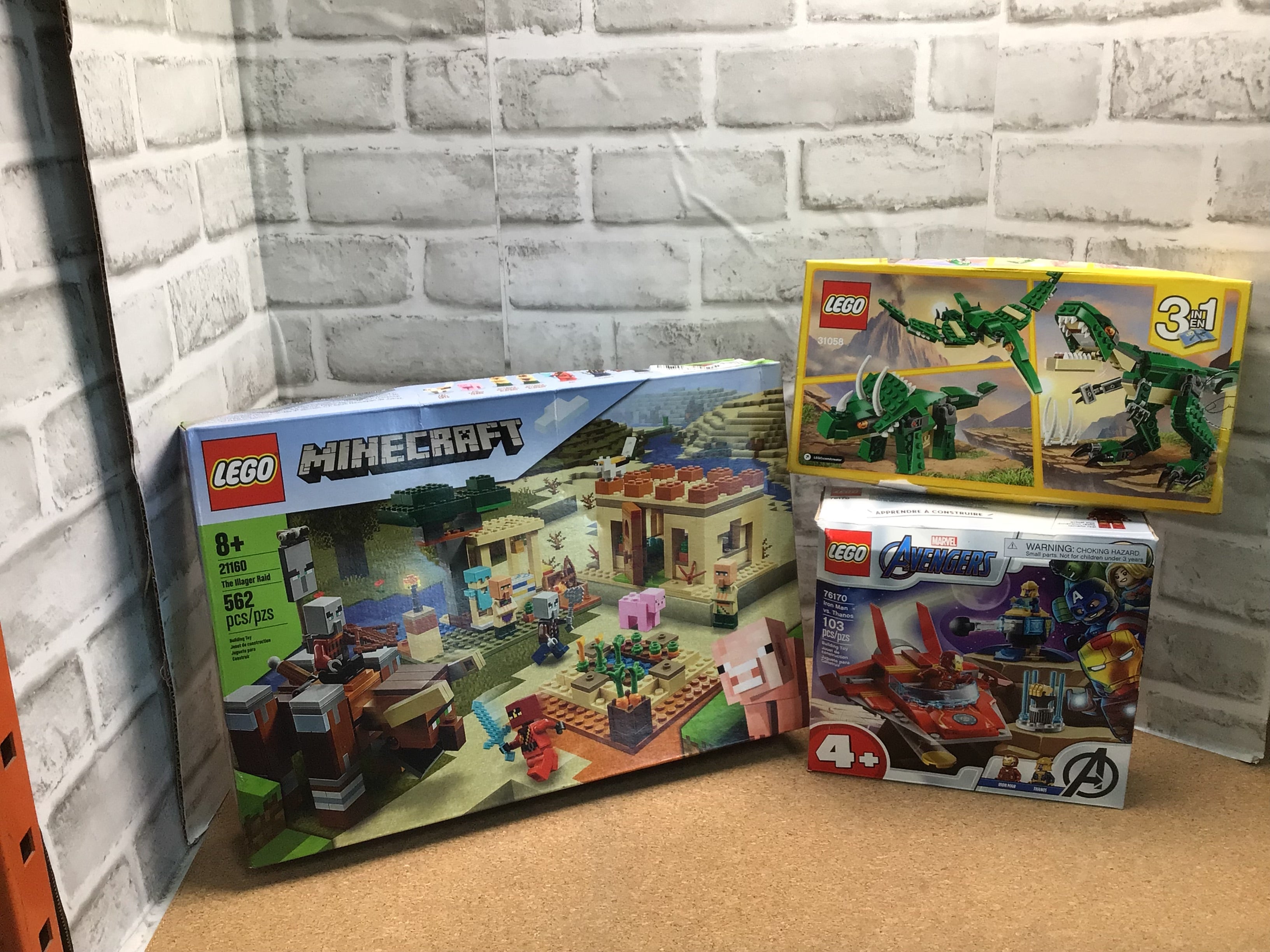 LEGO Minecraft The Villager, Creator Mighty Dinosaurs, Marvel Avengers. Lot of 3 (7918520762606)